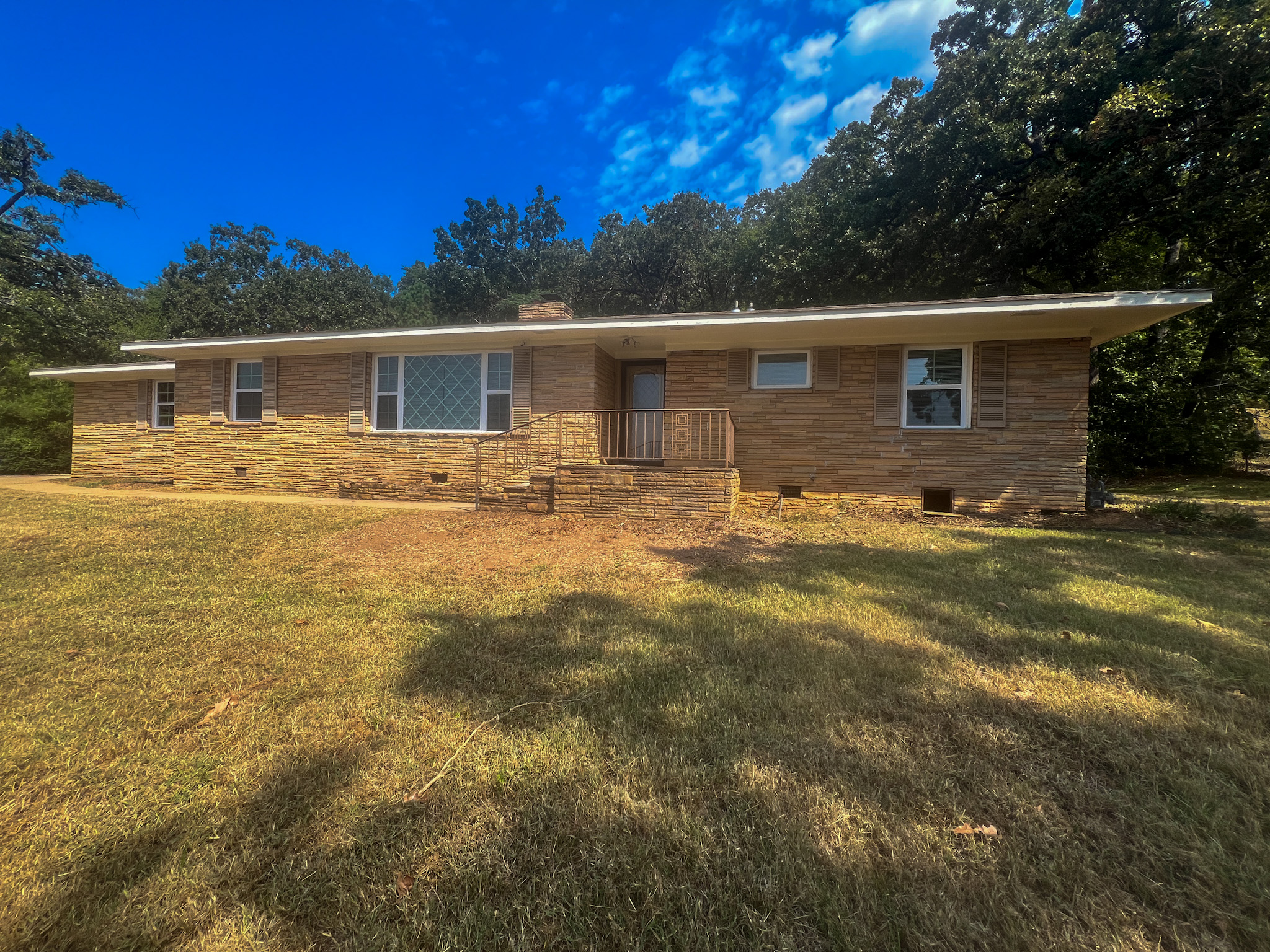 2225 South Dallas